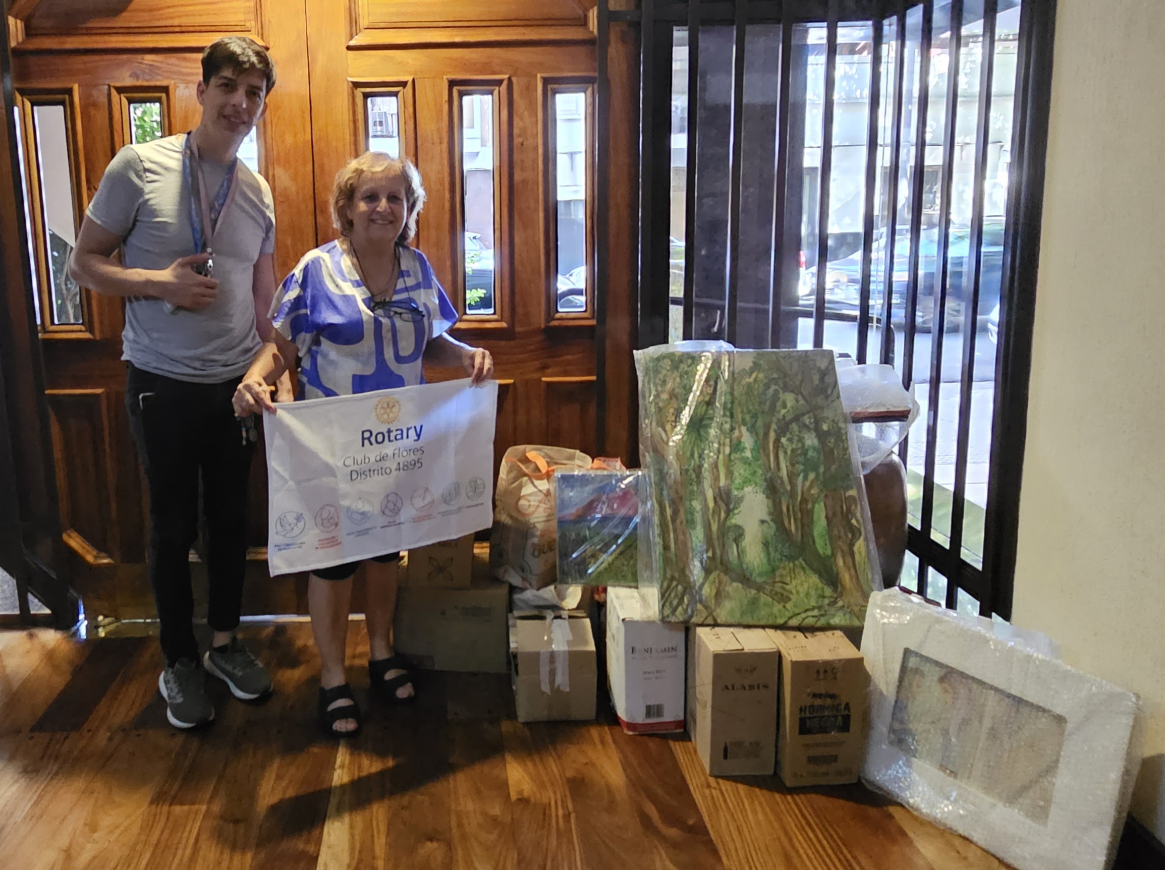 Donación de libros y cuadros a la Fundación Pediátrica Argentina